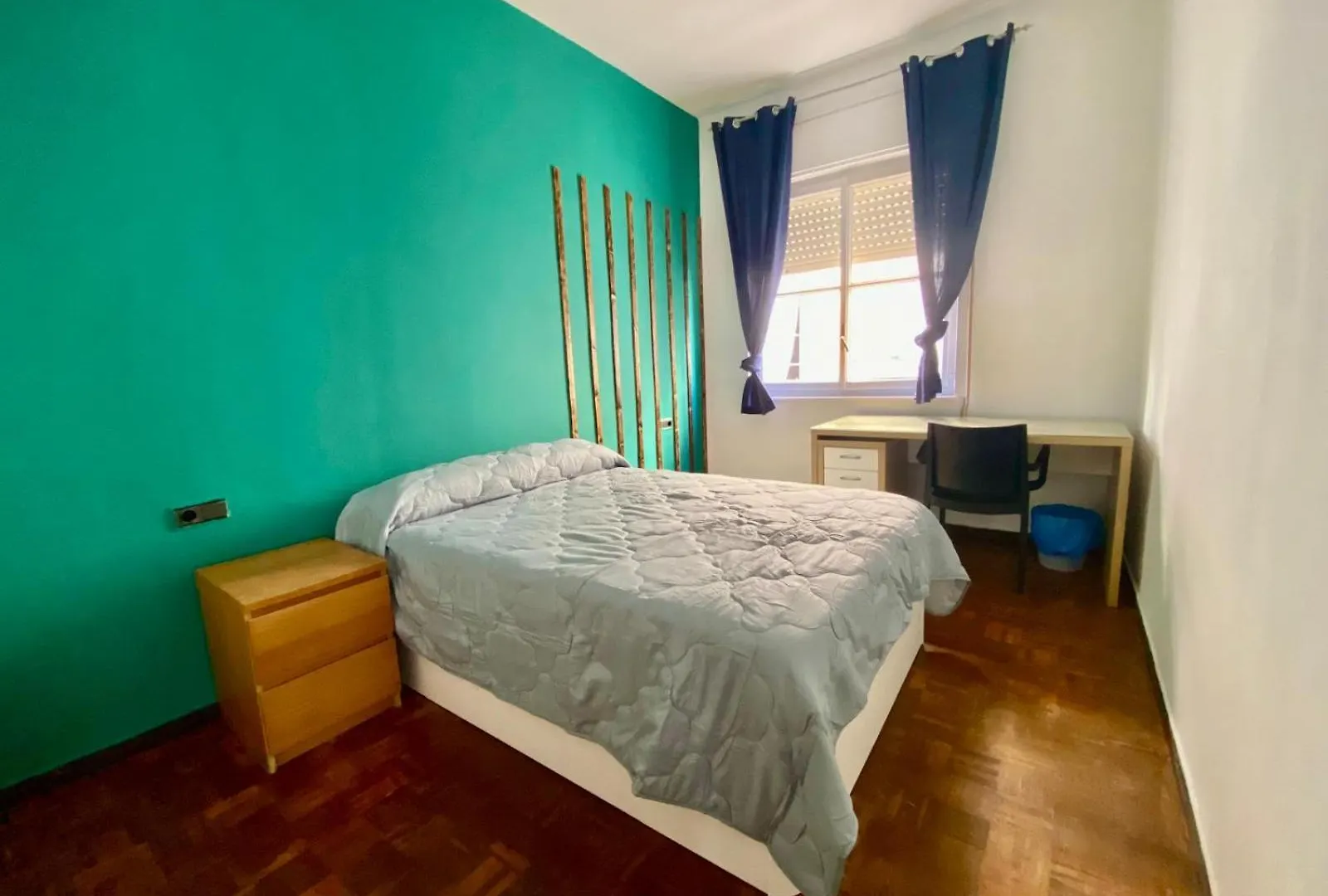 Homestay Tu Habitacion En Plaza Palillero Cadiz