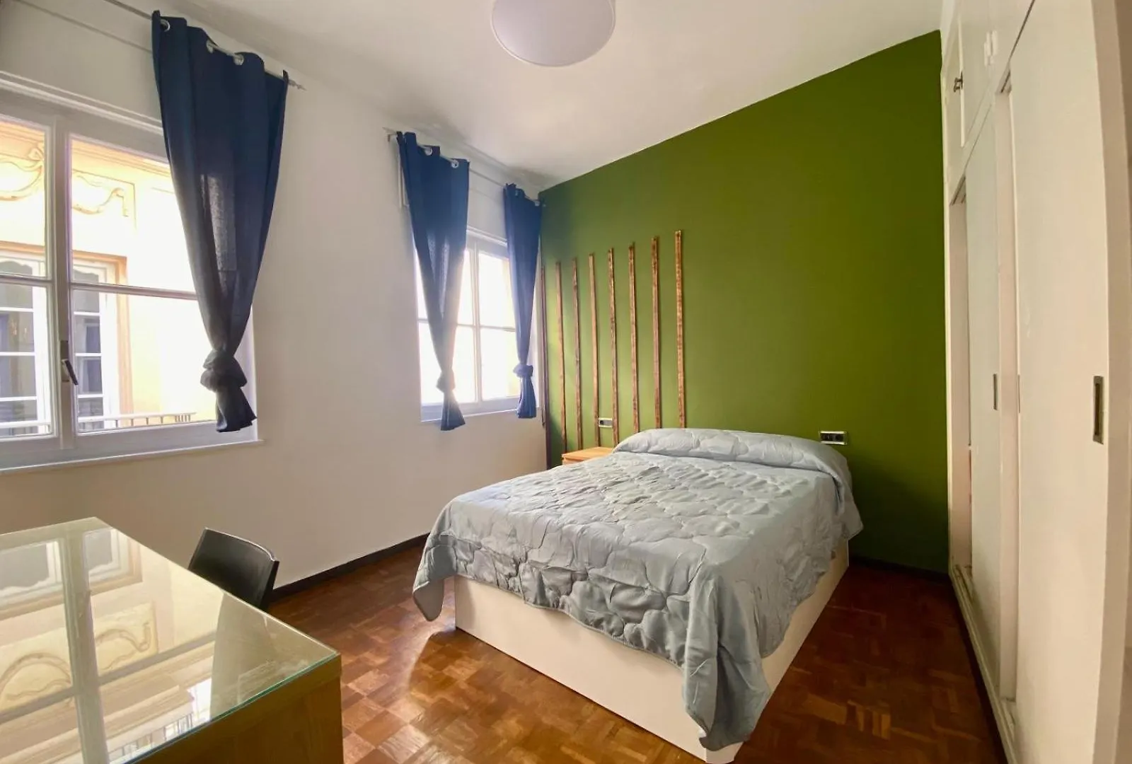 Homestay Tu Habitacion En Plaza Palillero Cadiz
