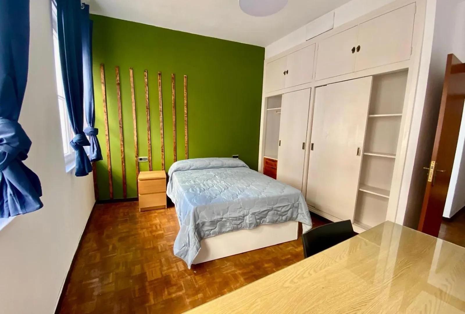 Tu Habitacion En Plaza Palillero Cadiz Spain