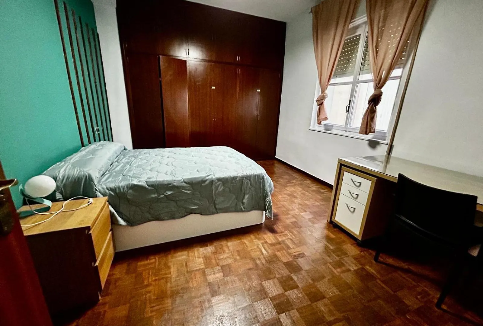 Homestay Tu Habitacion En Plaza Palillero Cadiz